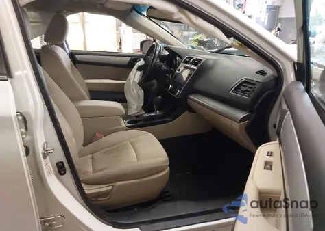 2018 Subaru Legacy 2.5I Premium z USA, uszkodzony, nr VIN 4S3BNAD60J3011840